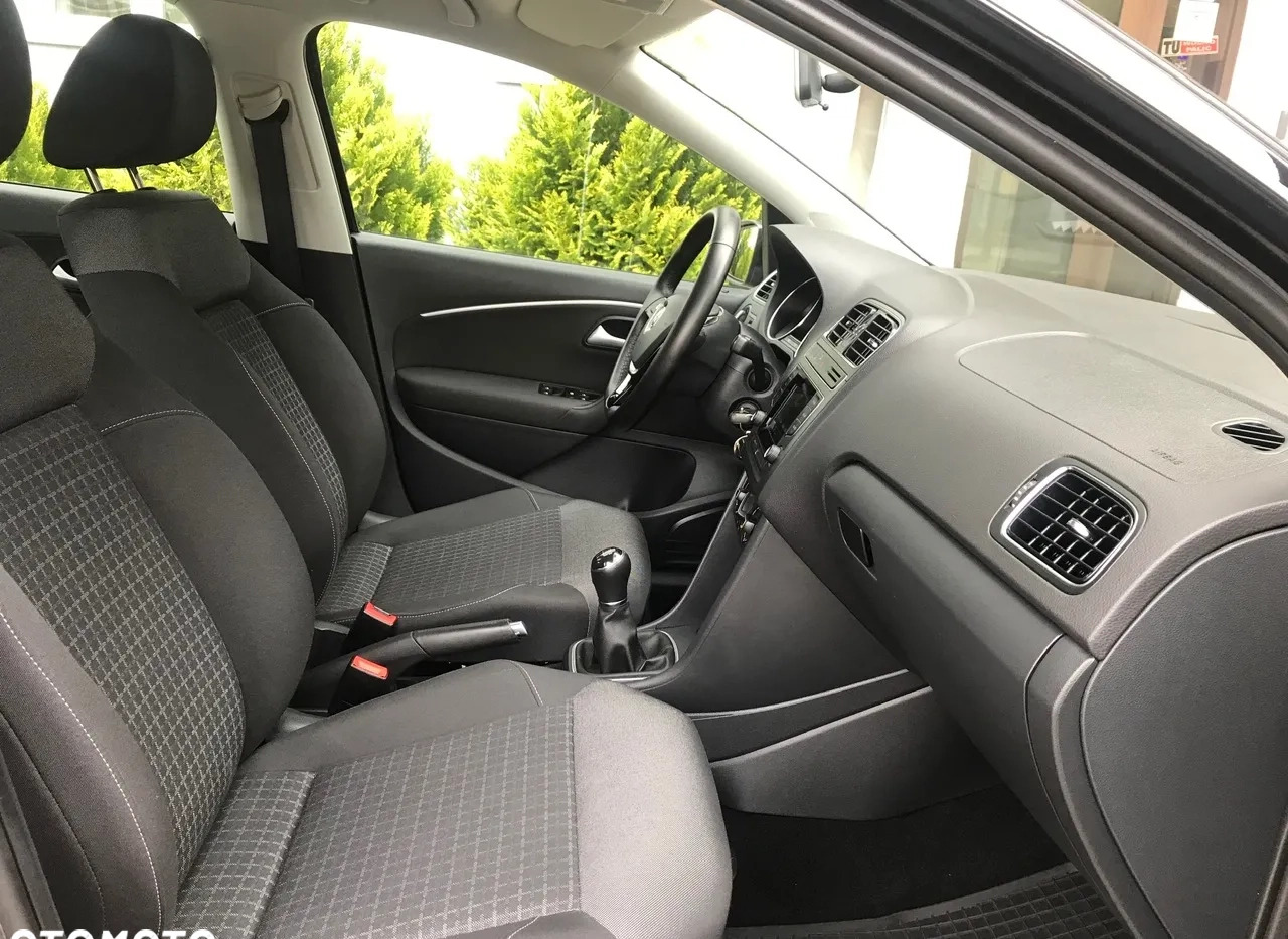 Volkswagen Polo cena 46900 przebieg: 25937, rok produkcji 2015 z Trzebnica małe 254